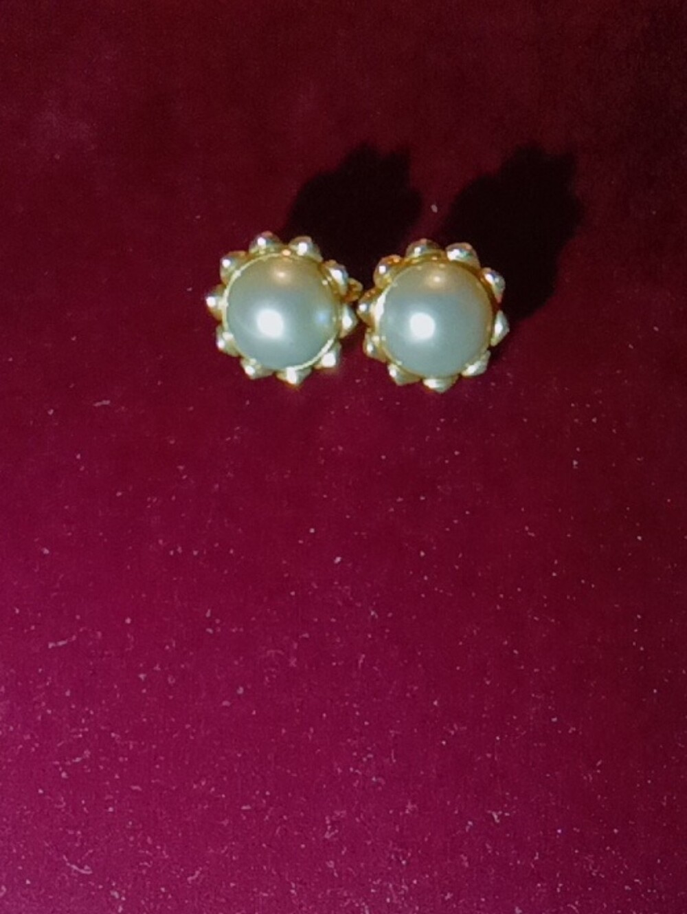 Classic Gold Pearl Stud Earrings - Cream Pearl